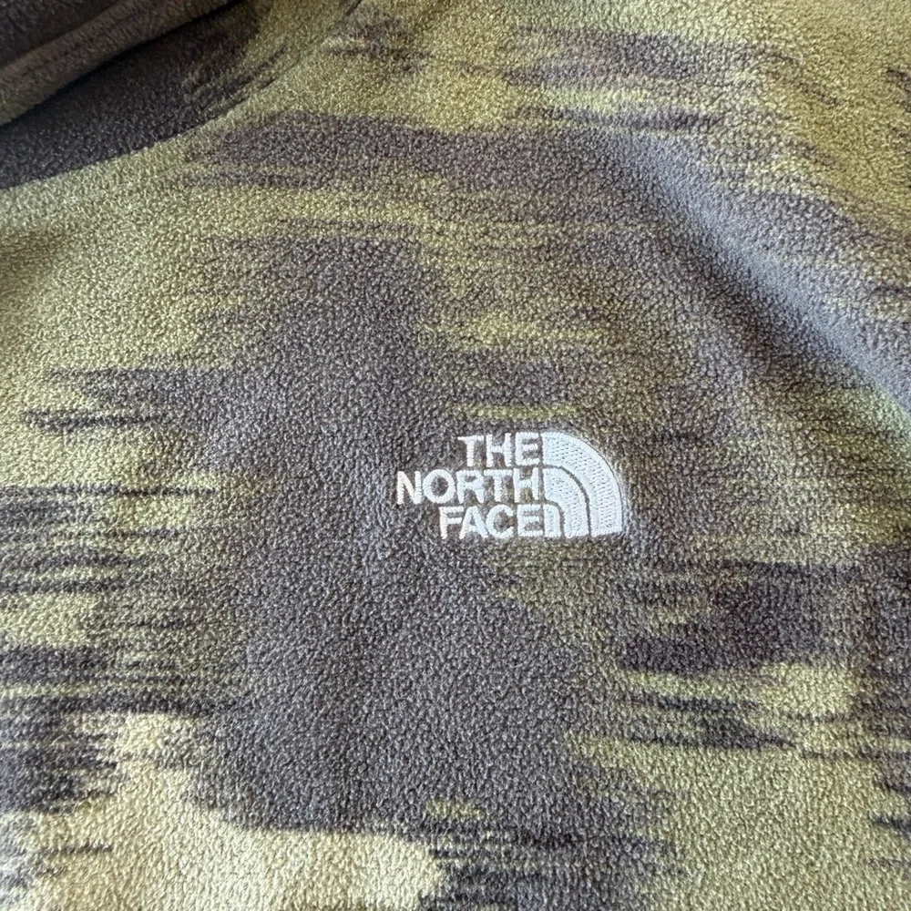 The North Face women’s pullover
